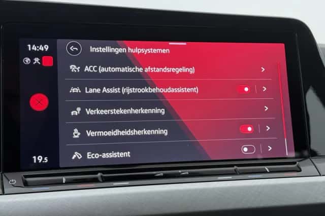 Volkswagen Golf (2022) thumbnail 10