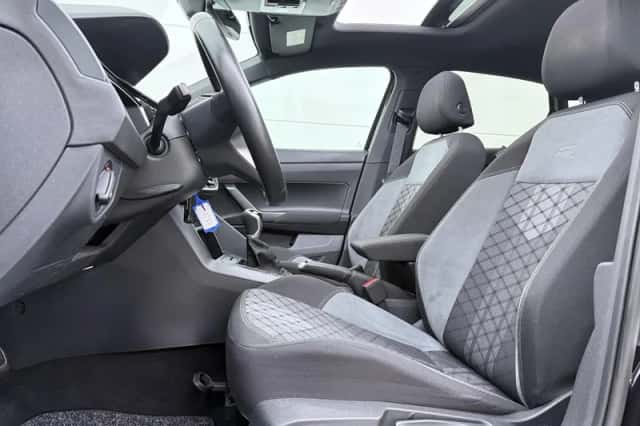 Volkswagen Polo (2022) thumbnail 4