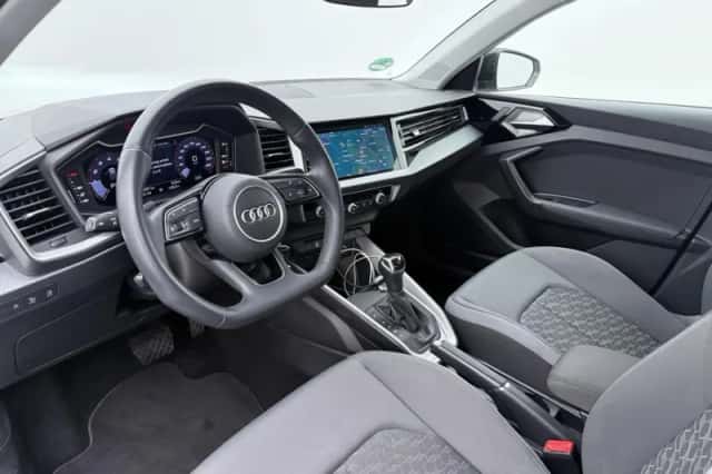 Audi A1 (2023) thumbnail 4