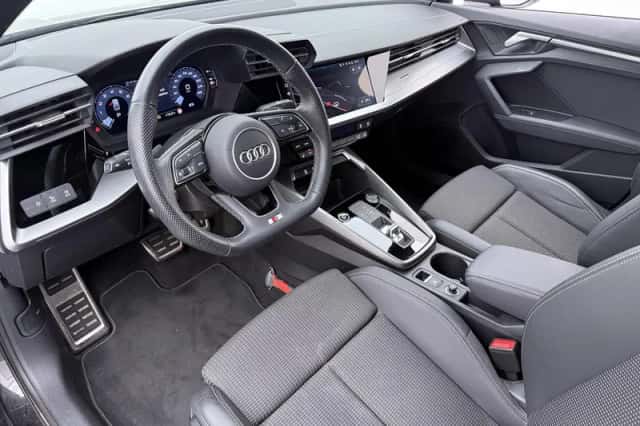 Audi A3 (2023) thumbnail 3