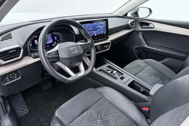 SEAT Leon (2022) thumbnail 3