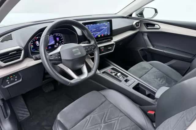 SEAT Leon Sportstourer (2022) thumbnail 4