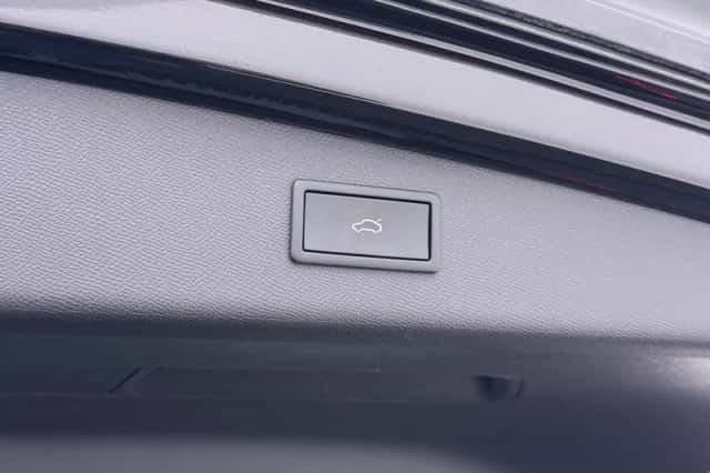 SEAT Leon (2022) thumbnail 9