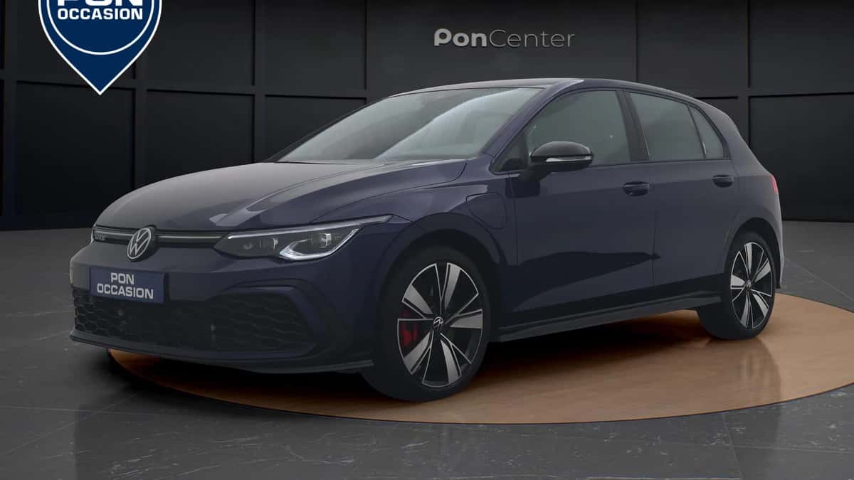 Volkswagen Golf (2022) — foto 1