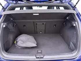 Volkswagen Golf (2022) thumbnail 8
