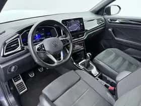 Volkswagen T-Roc (2023) thumbnail 3