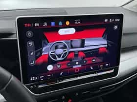 Volkswagen Golf (2024) thumbnail 11
