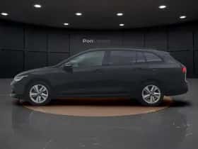 Volkswagen Golf (2024) thumbnail 6