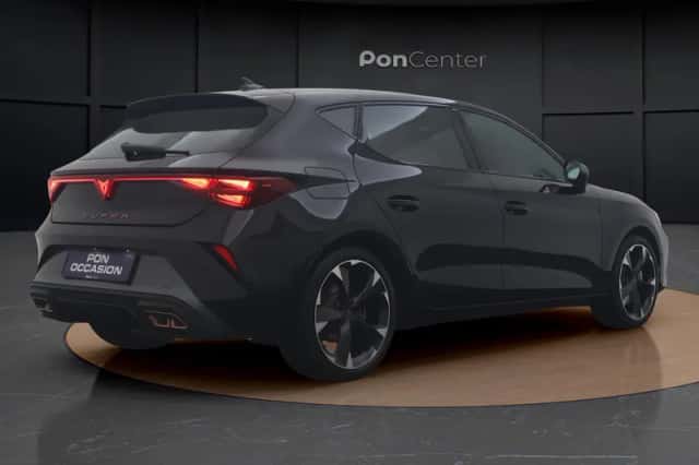 CUPRA Leon (2025) thumbnail 5