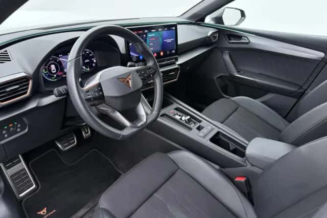 CUPRA Leon Sportstourer (2024) thumbnail 4
