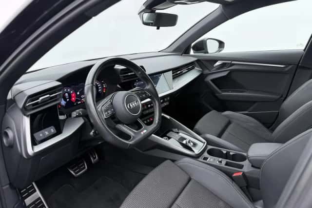 Audi A3 (2021) thumbnail 3