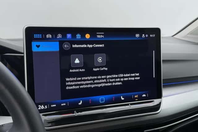 Volkswagen Golf (2024) thumbnail 11