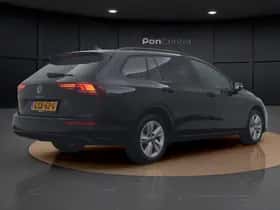 Volkswagen Golf (2024) thumbnail 5
