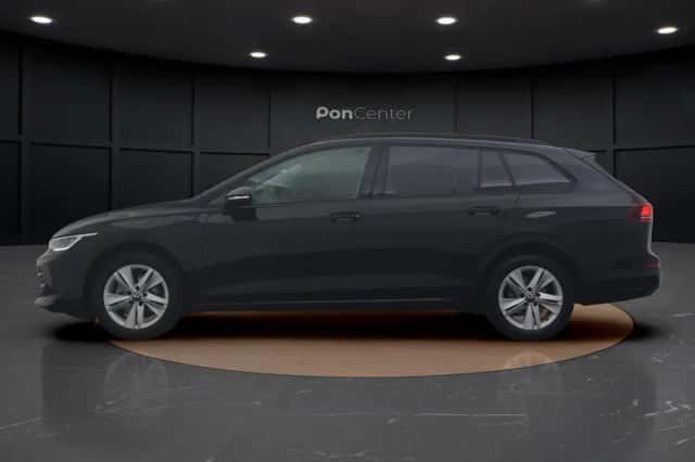 Volkswagen Golf (2024) thumbnail 6