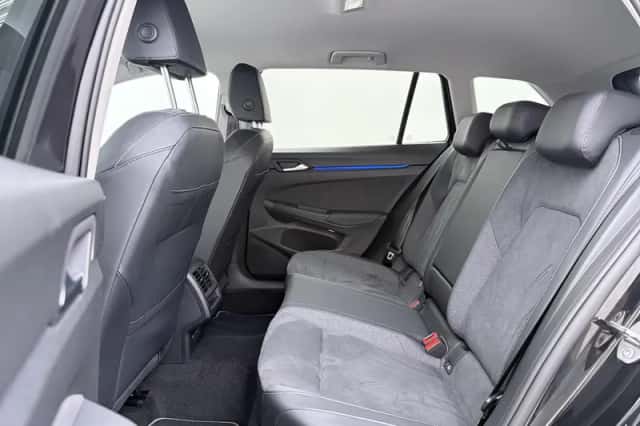 Volkswagen Golf (2024) thumbnail 7