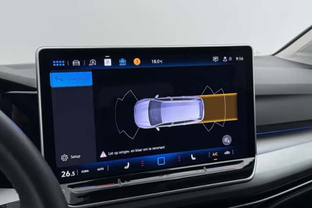 Volkswagen Golf (2024) thumbnail 10