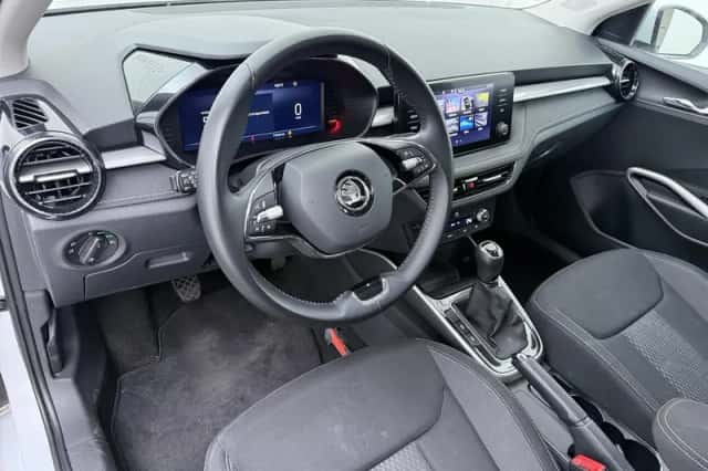 Škoda Fabia (2022) thumbnail 3