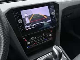 Volkswagen Passat (2022) thumbnail 10