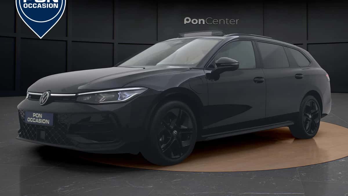 Volkswagen Passat (2025) — foto 1