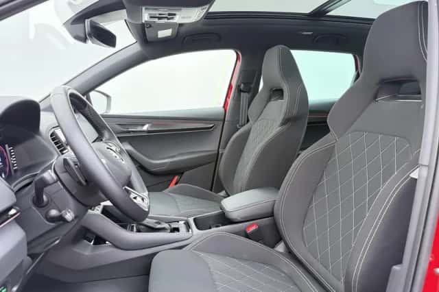 Škoda Karoq (2024) thumbnail 4