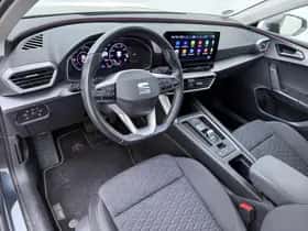 SEAT Leon (2023) thumbnail 3