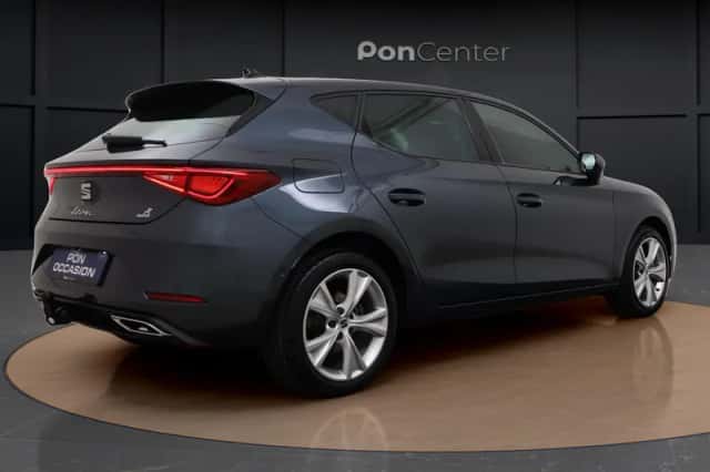 SEAT Leon (2023) thumbnail 5