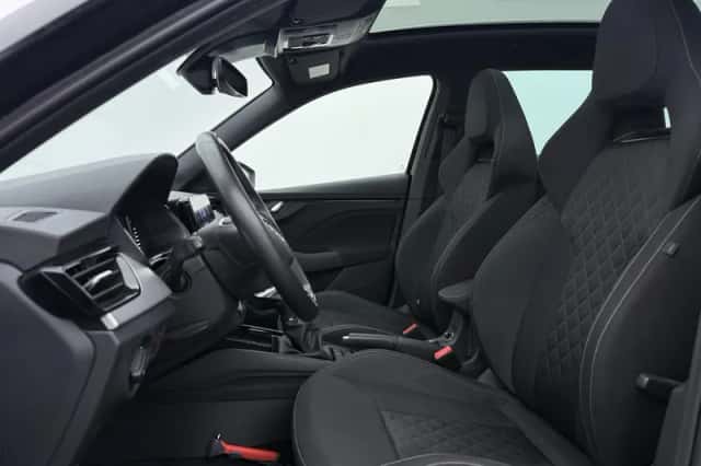 Škoda Kamiq (2023) thumbnail 4