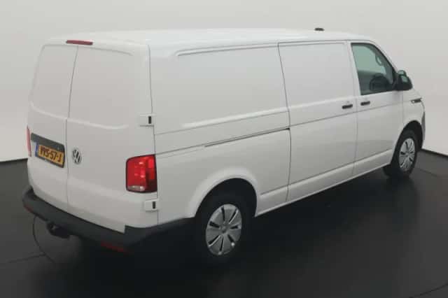 Volkswagen Transporter (2023) thumbnail 6