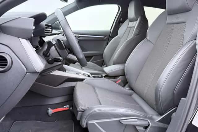 Audi A3 (2024) thumbnail 4