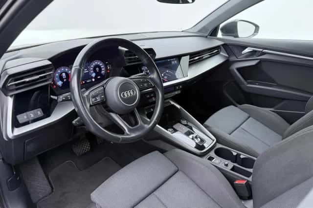 Audi A3 (2021) thumbnail 3