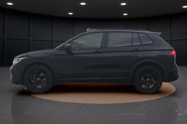 Volkswagen Tiguan (2023) thumbnail 4