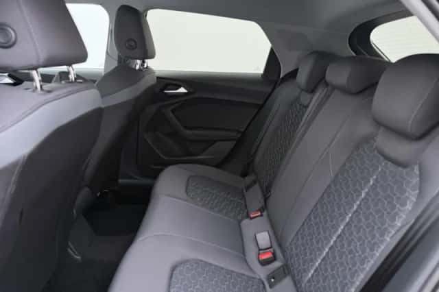 Audi A1 (2025) thumbnail 6