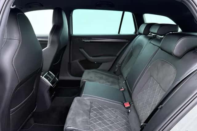 Škoda Superb (2023) thumbnail 11