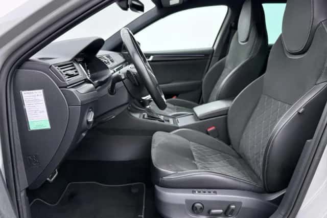 Škoda Superb (2023) thumbnail 4