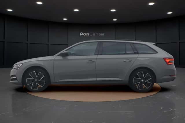 Škoda Superb (2023) thumbnail 6