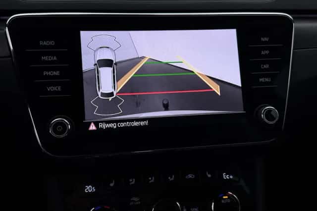 Škoda Superb (2023) thumbnail 8