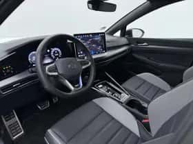 Volkswagen Golf (2025) thumbnail 3