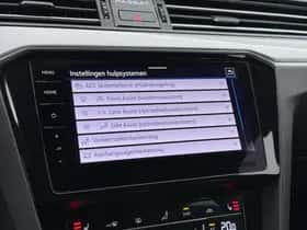 Volkswagen Passat (2022) thumbnail 16
