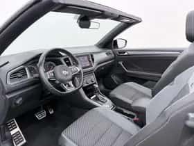 Volkswagen T-Roc (2022) thumbnail 3