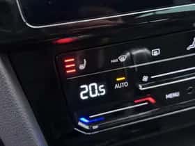 Volkswagen Passat (2022) thumbnail 15