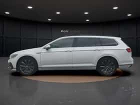 Volkswagen Passat (2022) thumbnail 6