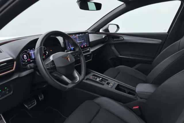 CUPRA Leon Sportstourer (2024) thumbnail 4