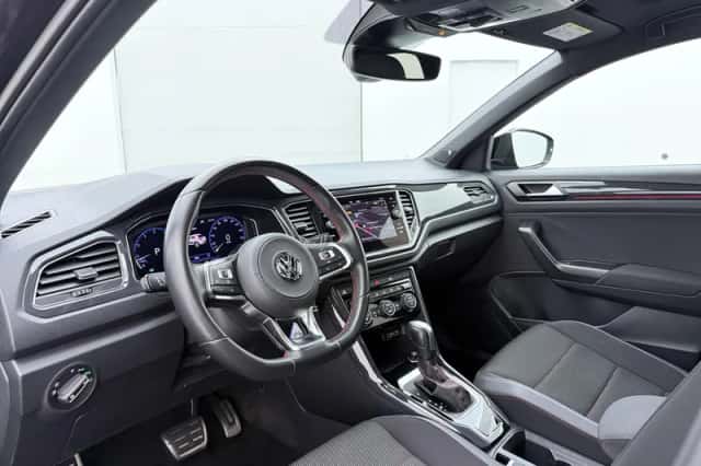 Volkswagen T-Roc (2020) thumbnail 3