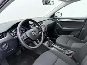 Škoda Octavia (2019) thumbnail 3