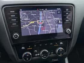 Škoda Octavia (2019) thumbnail 10