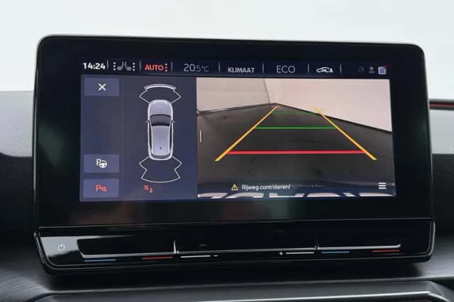 CUPRA Leon (2022) thumbnail 10