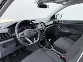 Volkswagen T-Cross (2019) thumbnail 3