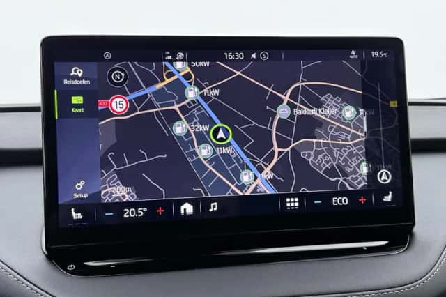 Škoda Enyaq (2023) thumbnail 9