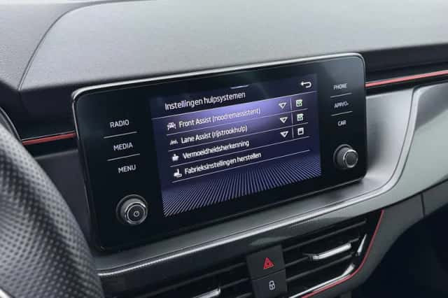 Škoda Kamiq (2023) thumbnail 13