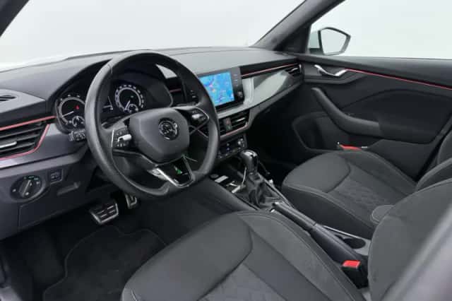 Škoda Kamiq (2023) thumbnail 4